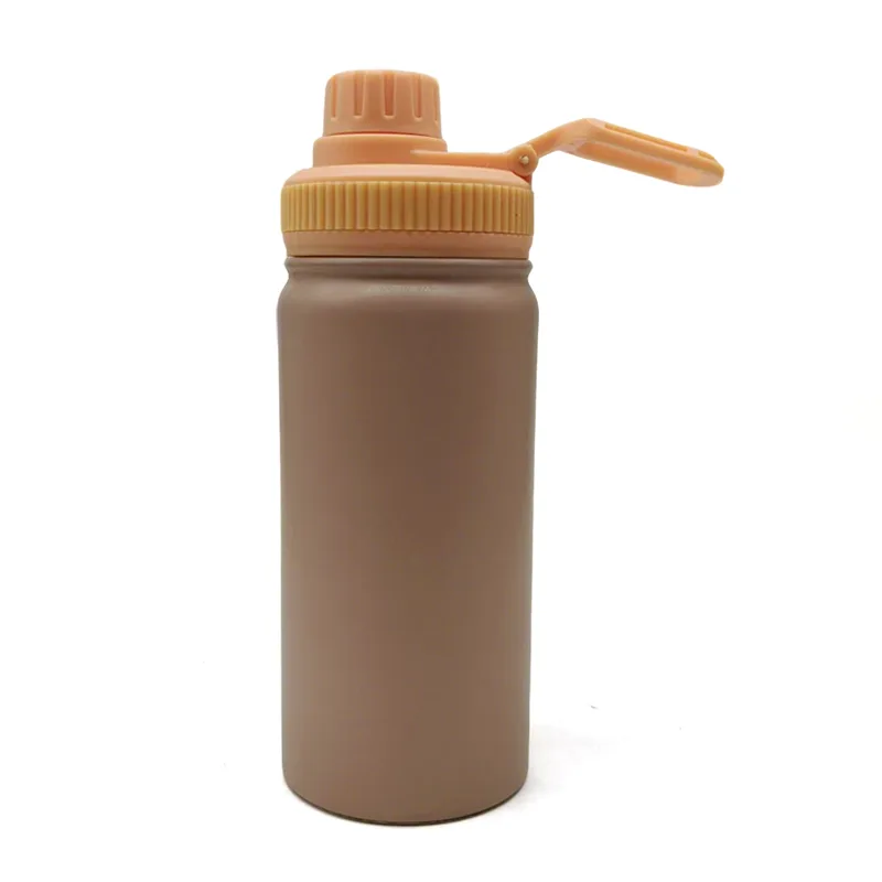 Bottiglia d'acqua isolata