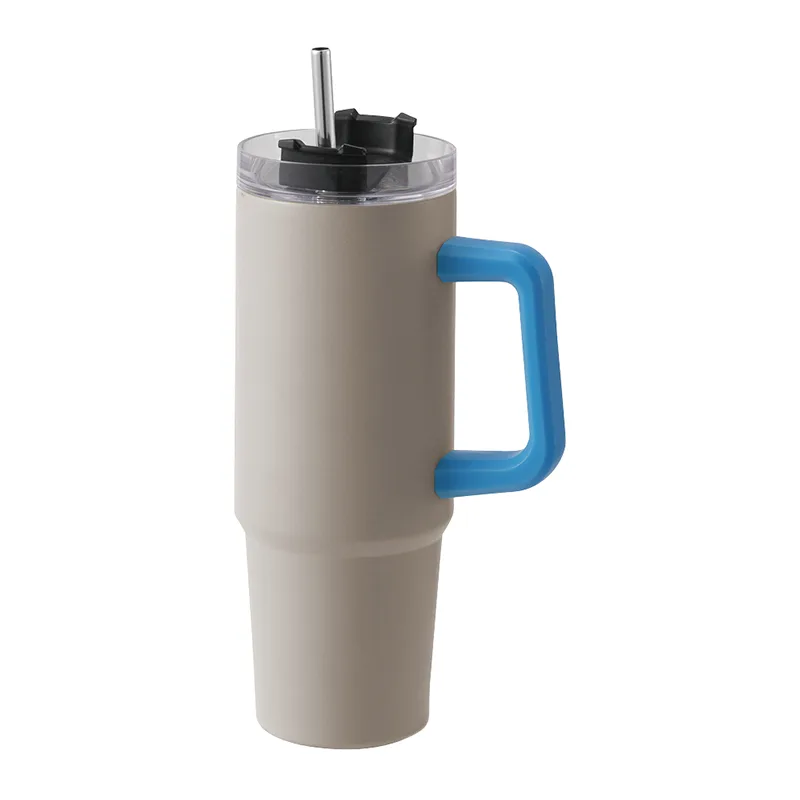 Tazza per auto isolata sotto vuoto Tazza per auto isolata sotto vuoto